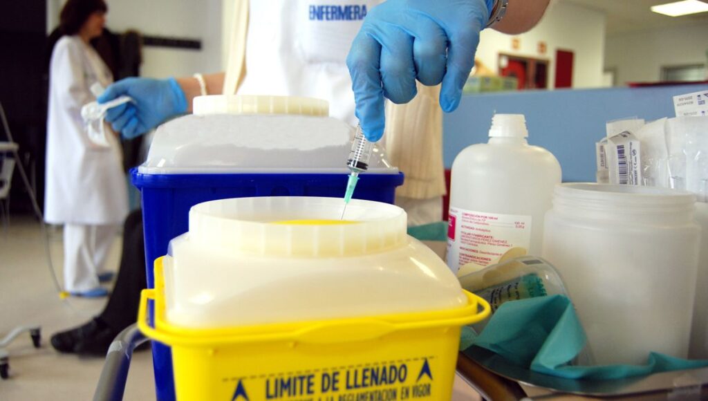 clasifican los residuos en un hospital